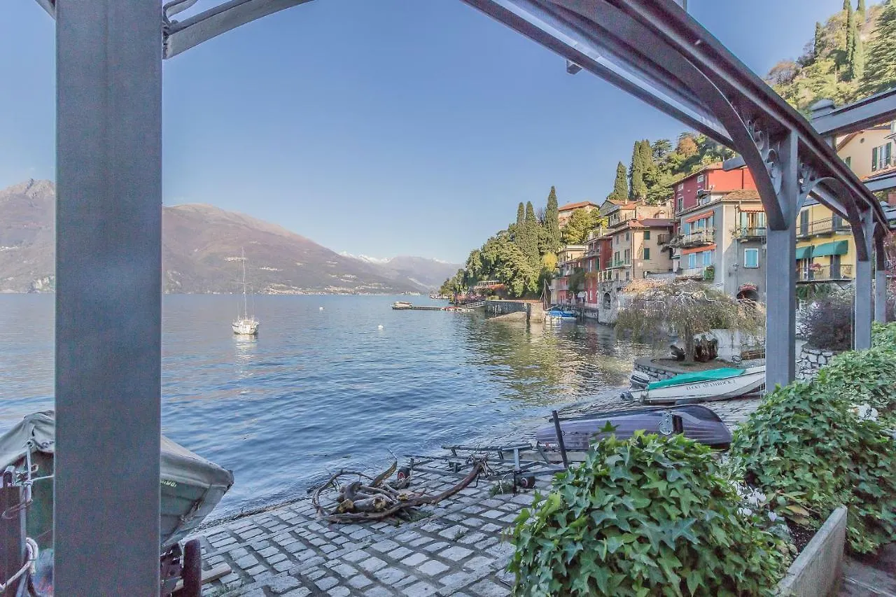 Elizabeth House Varenna 0*,