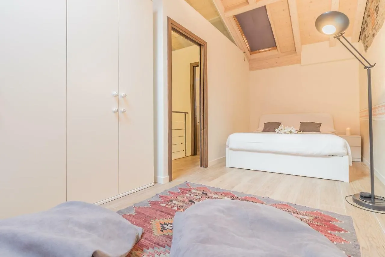 Elizabeth House Varenna Apartment