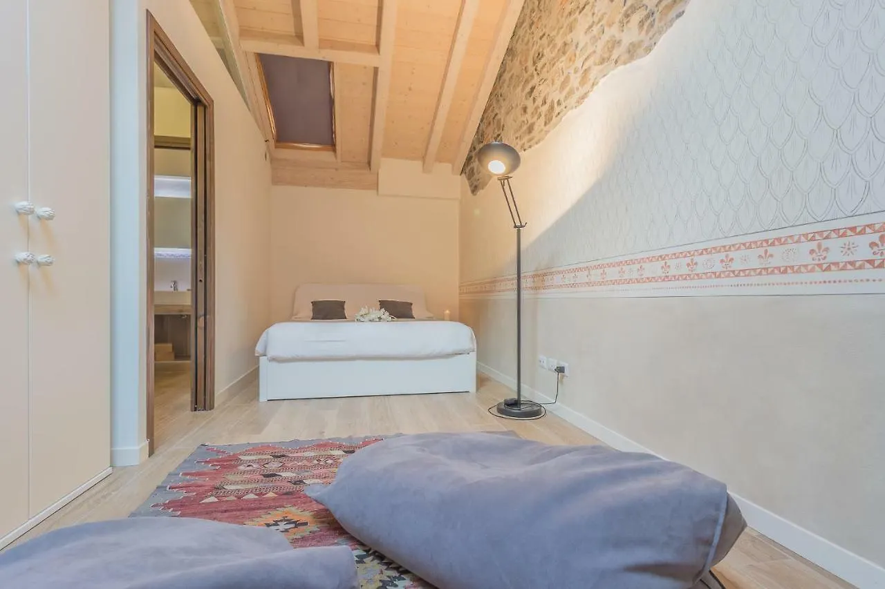 Elizabeth House Varenna Apartment