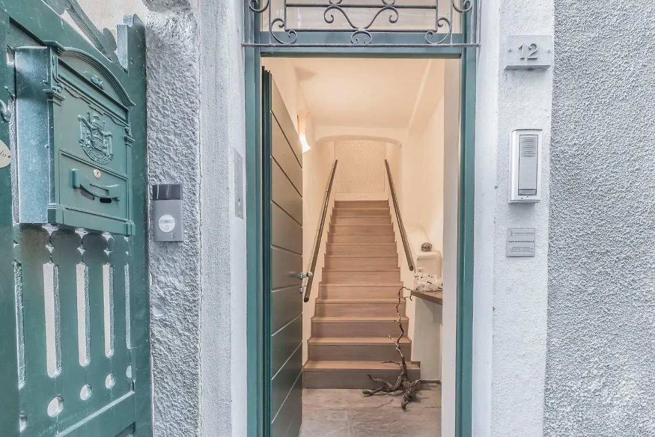 Elizabeth House Varenna Apartment